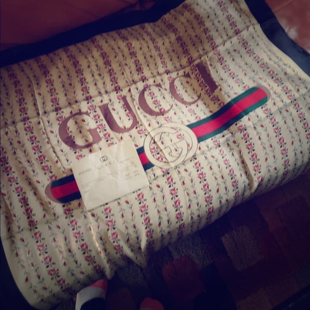 Silk Gucci scarf. Never worn. Both tags still on.